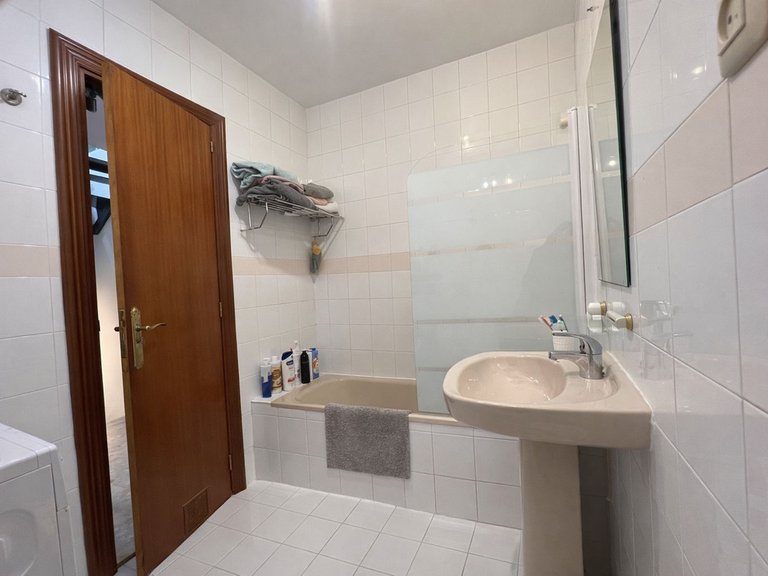 Villa for Sale in Arroyo De La Miel, Malaga 18