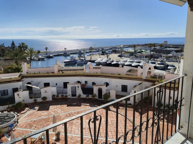 Apartment for Sale in Puerto De Cabopino, Malaga 1