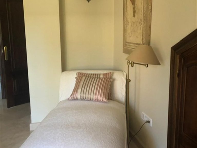 Villa for Sale in Puerto Banús, Malaga 24