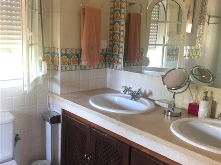 Villa for Sale in Puerto Banús, Malaga 26