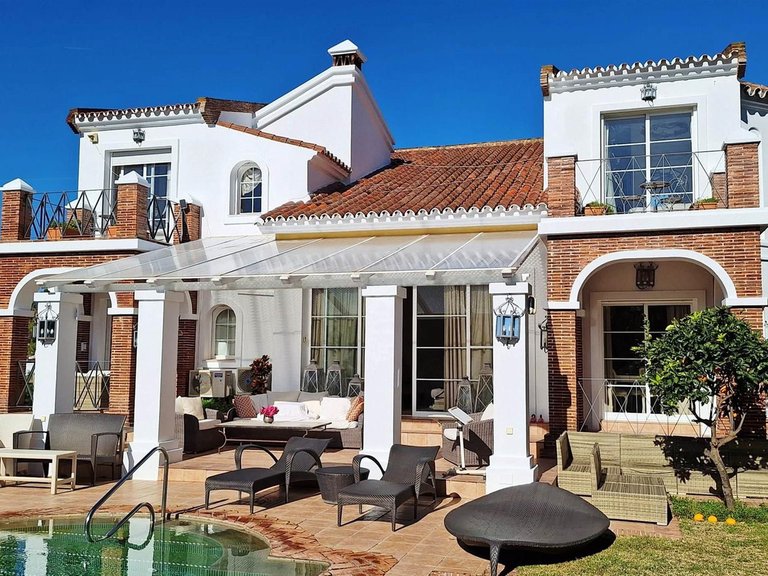Villa for Sale in Puerto Banús, Malaga 6