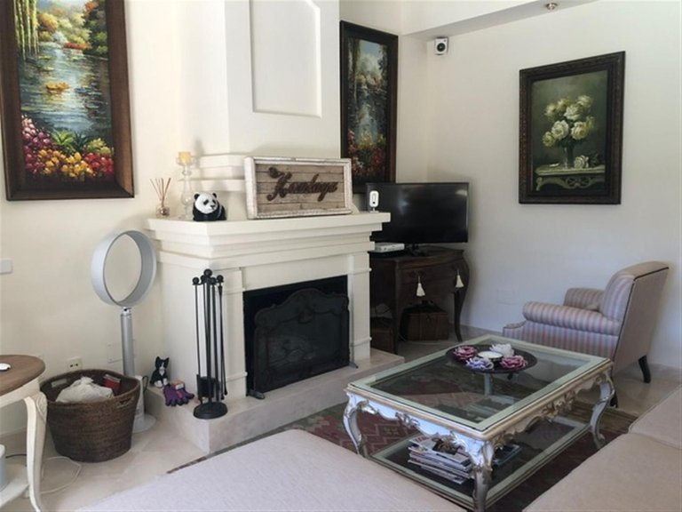 Villa for Sale in Puerto Banús, Malaga 8