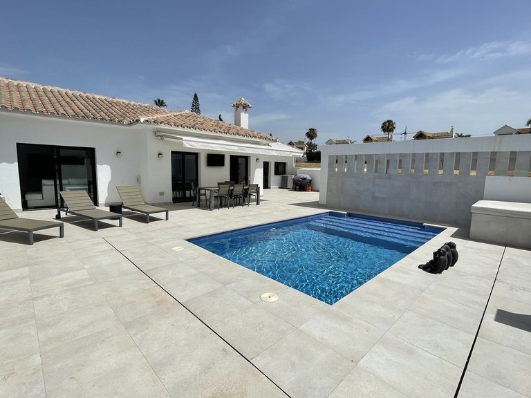 Villa for Sale in San Pedro De Alcántara, Malaga 2