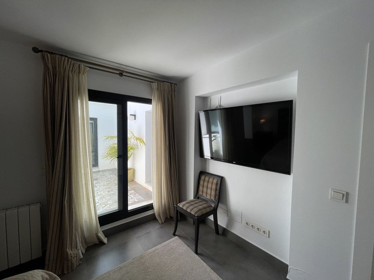 Villa for Sale in San Pedro De Alcántara, Malaga 38