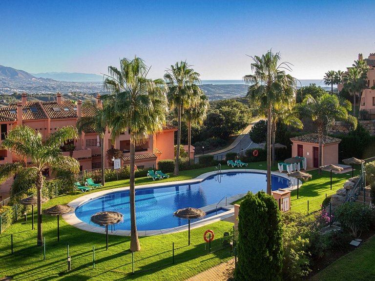 Apartment for Sale in La Mairena, Malaga 10