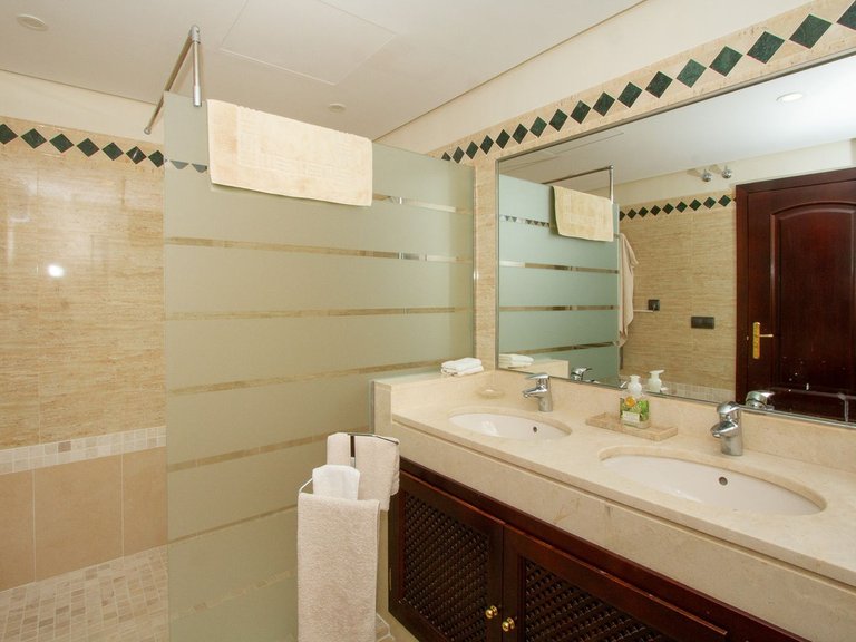 Apartment for Sale in La Mairena, Malaga 17