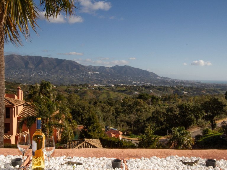 Apartment for Sale in La Mairena, Malaga 5