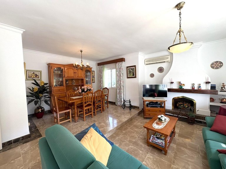 Villa for Sale in Alhaurín De La Torre, Malaga 11