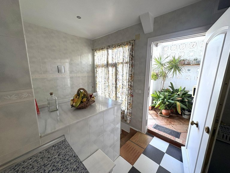 Villa for Sale in Alhaurín De La Torre, Malaga 19