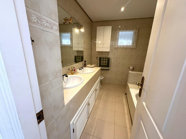 Villa for Sale in Alhaurín De La Torre, Malaga 35