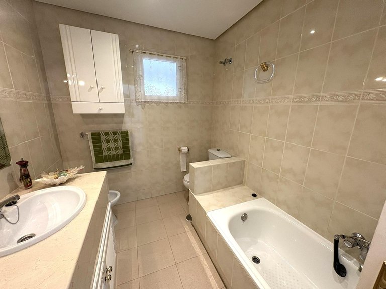 Villa for Sale in Alhaurín De La Torre, Malaga 36