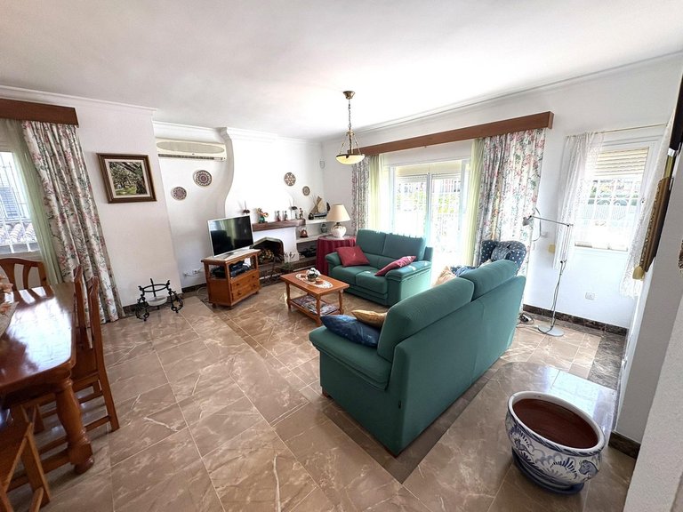 Villa for Sale in Alhaurín De La Torre, Malaga 5
