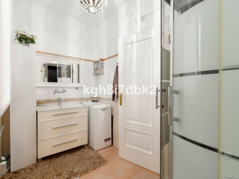 Villa for Sale in Estepona, Malaga 17