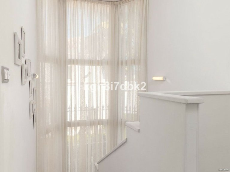 Villa for Sale in Estepona, Malaga 18