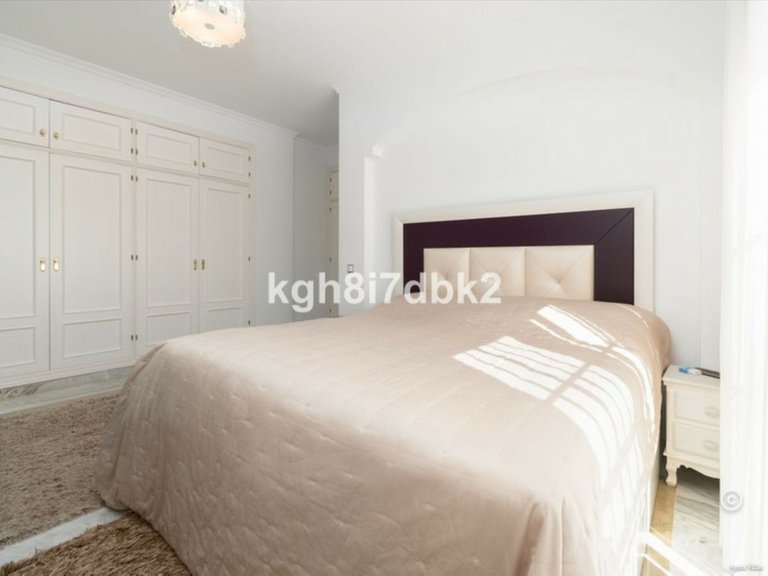 Villa for Sale in Estepona, Malaga 20
