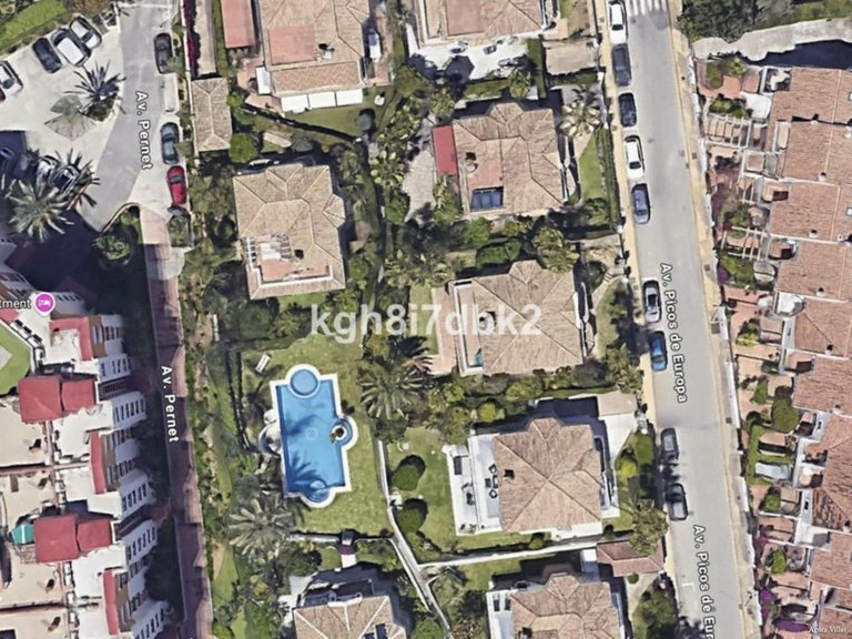 Villa for Sale in Estepona, Malaga 31