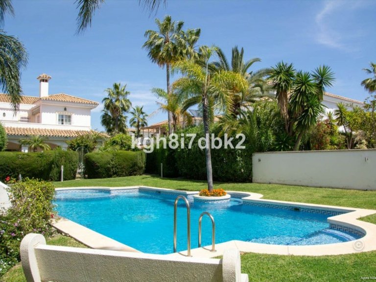 Villa for Sale in Estepona, Malaga 5