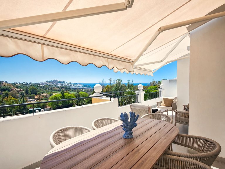 Apartment for Sale in Benahavís, Malaga 1