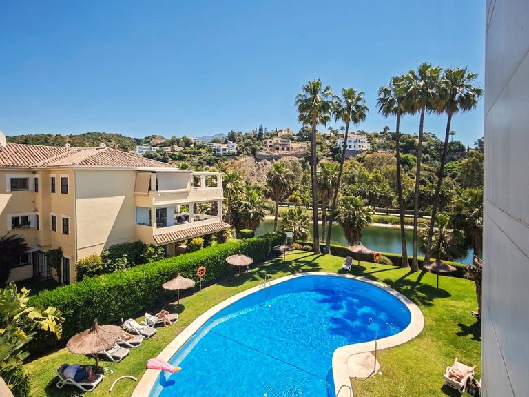 Apartment for Sale in Benahavís, Malaga 11
