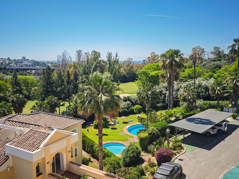 Apartment for Sale in Benahavís, Malaga 14
