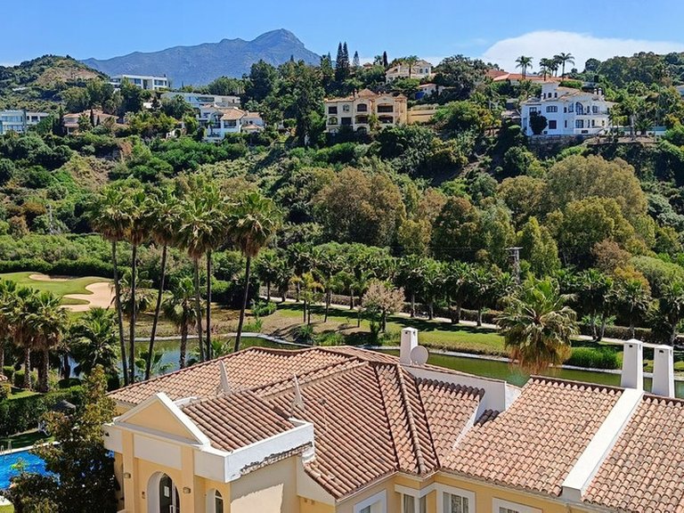 Apartment for Sale in Benahavís, Malaga 29