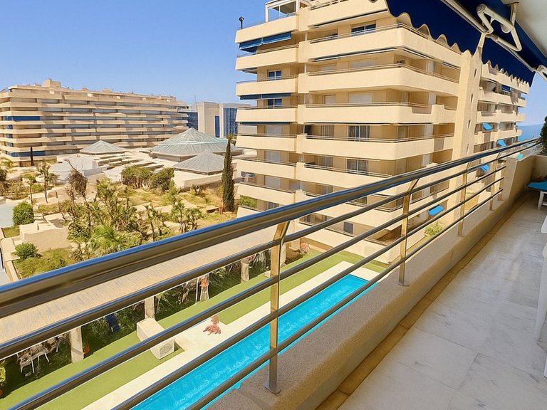 Apartment for Sale in Puerto Banús, Malaga 2