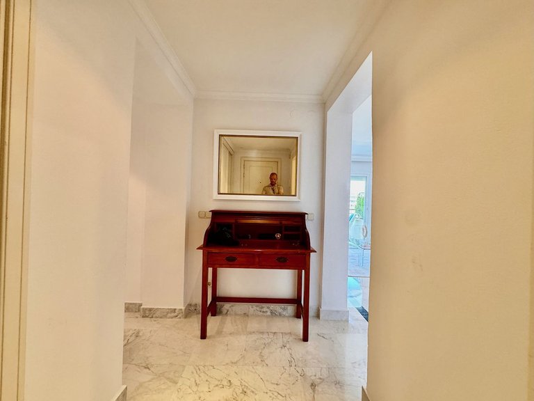 Apartment for Sale in Puerto Banús, Malaga 9
