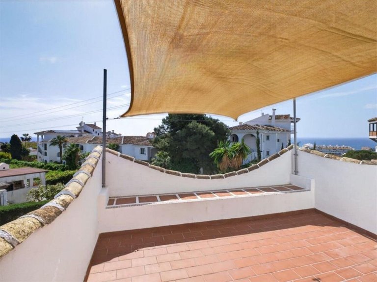 Villa for Sale in Calahonda, Malaga 13
