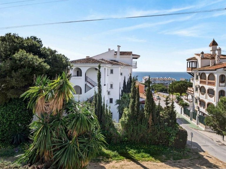 Villa for Sale in Calahonda, Malaga 14