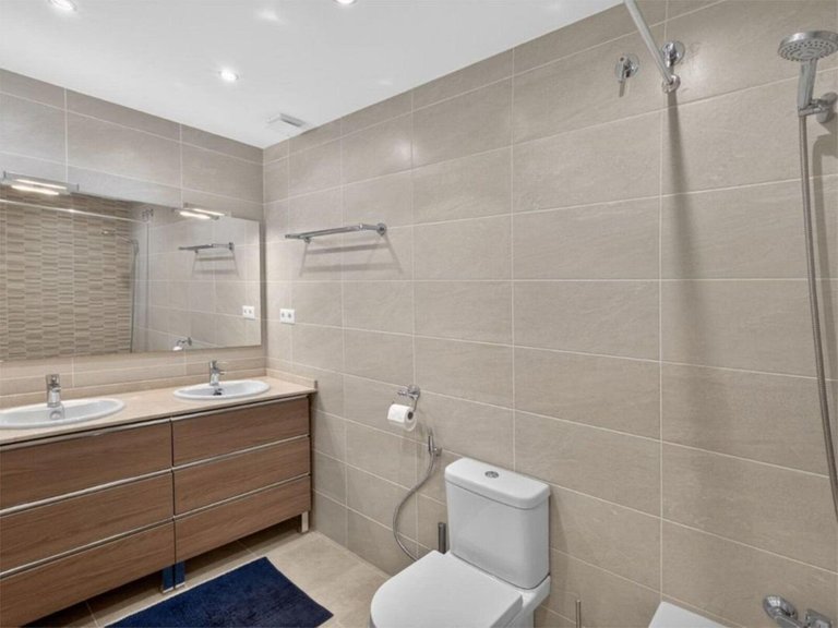 Villa for Sale in Calahonda, Malaga 18