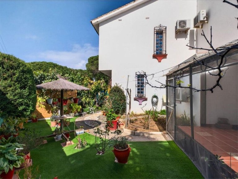 Villa for Sale in Calahonda, Malaga 2