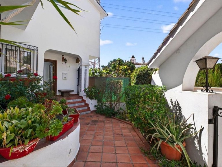 Villa for Sale in Calahonda, Malaga 21