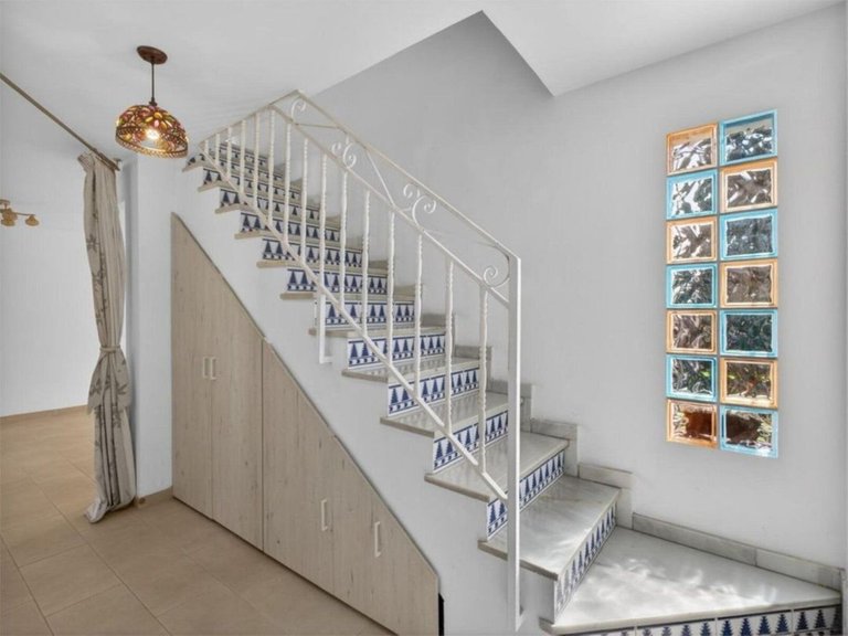 Villa for Sale in Calahonda, Malaga 9