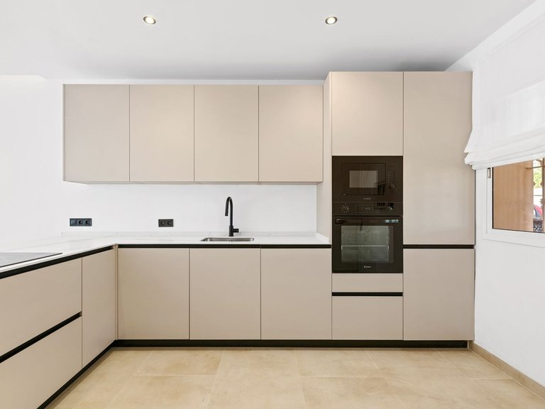 Apartment for Sale in Nueva Andalucía, Malaga 10