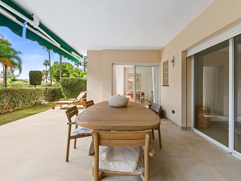 Apartment for Sale in Nueva Andalucía, Malaga 19