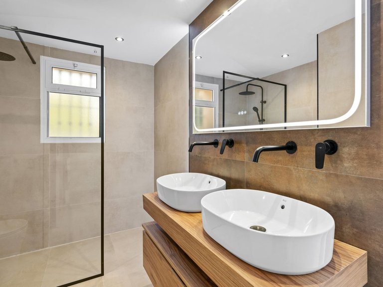 Apartment for Sale in Nueva Andalucía, Malaga 30