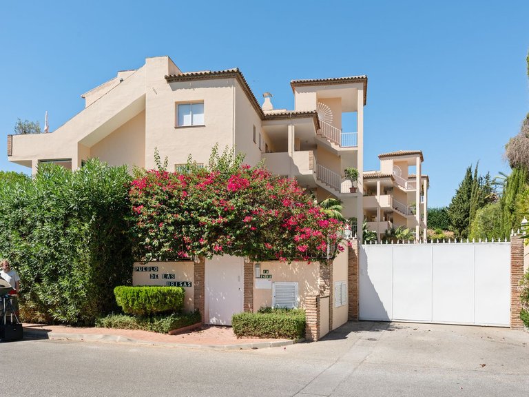 Apartment for Sale in Nueva Andalucía, Malaga 34