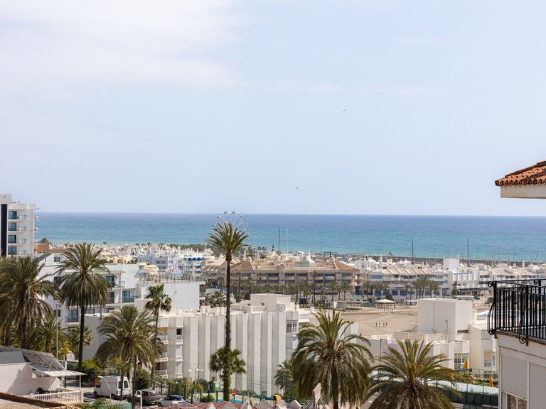 Apartment for Sale in Benalmadena Costa, Malaga 1