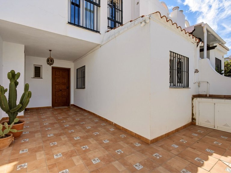 Villa for Sale in Torremolinos, Malaga 2