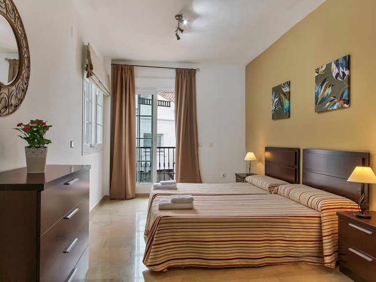 Villa for Sale in Lauro Golf, Malaga 18