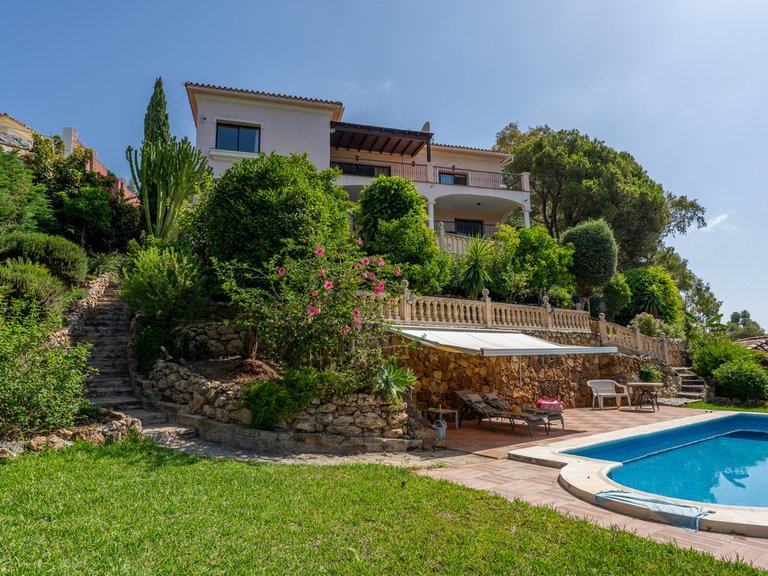 Villa for Sale in Benahavís, Malaga 1