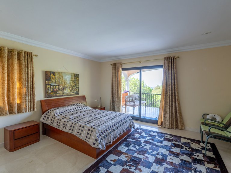 Villa for Sale in Benahavís, Malaga 13