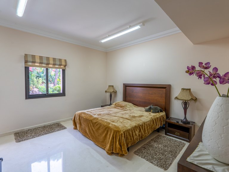 Villa for Sale in Benahavís, Malaga 18