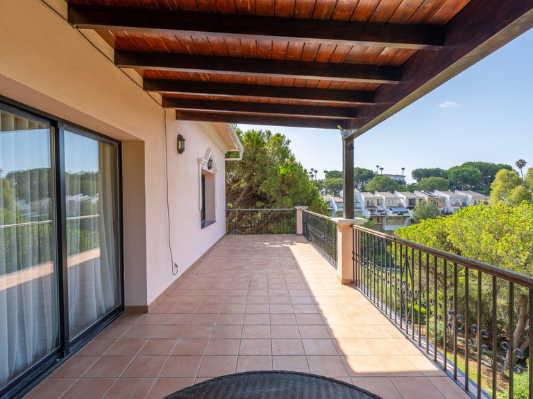 Villa for Sale in Benahavís, Malaga 23