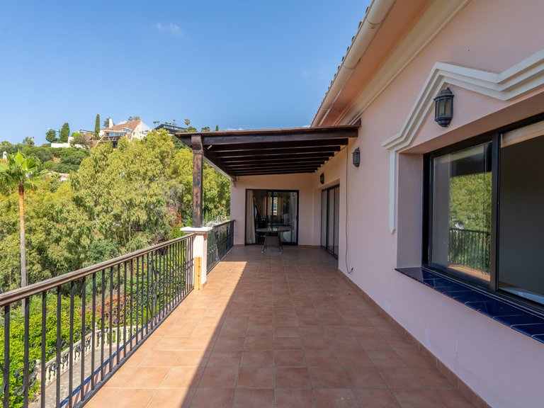 Villa for Sale in Benahavís, Malaga 24
