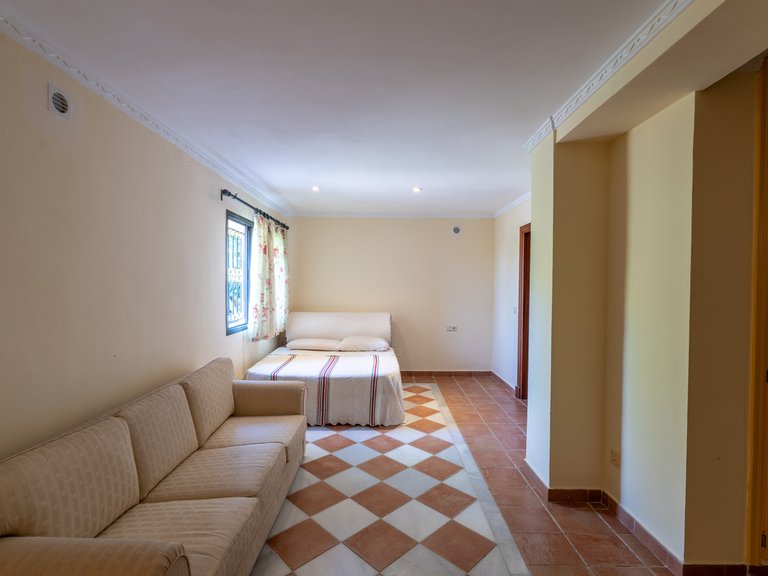 Villa for Sale in Benahavís, Malaga 29