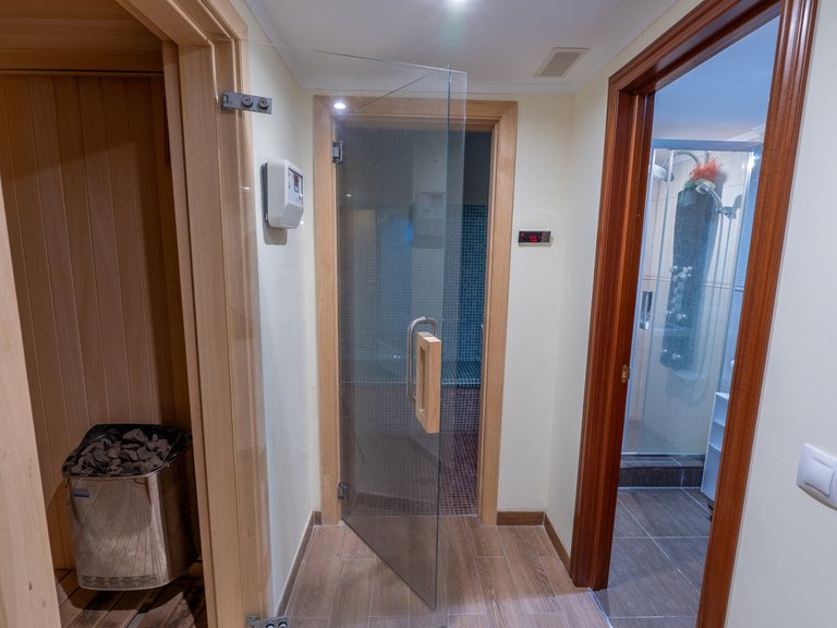 Villa for Sale in Benahavís, Malaga 32
