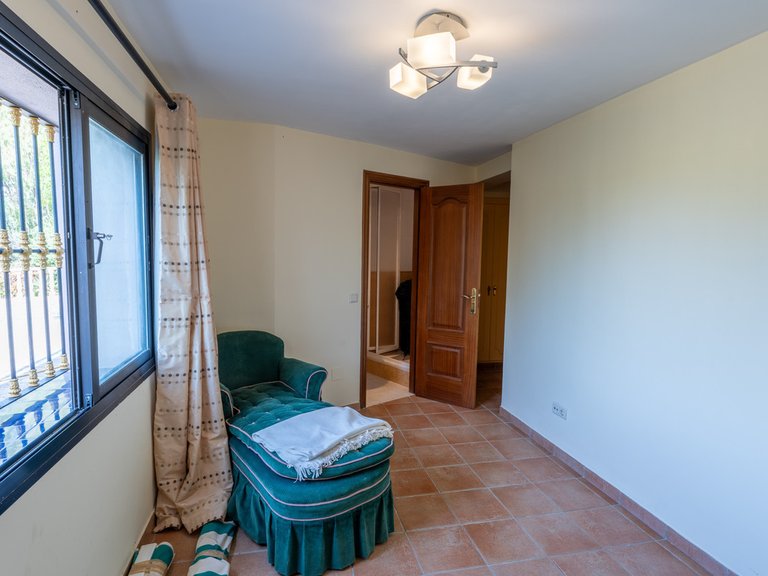 Villa for Sale in Benahavís, Malaga 40