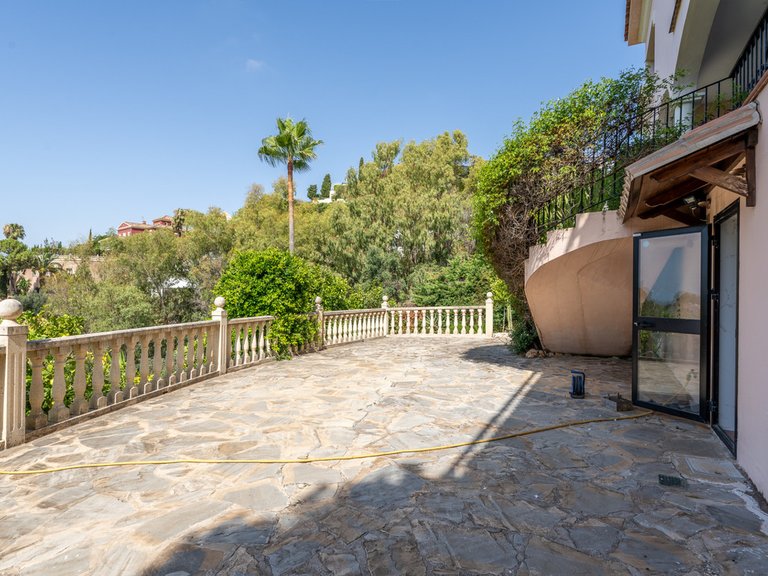 Villa for Sale in Benahavís, Malaga 45