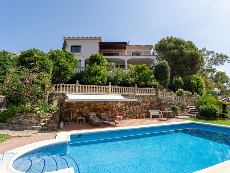 Villa for Sale in Benahavís, Malaga 46